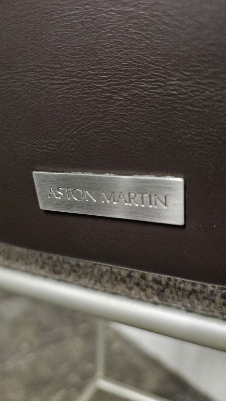Seggioloni: 2x Aston Martin Barstuhl – Usato da Rheinfelden venduto da Moeoep 5