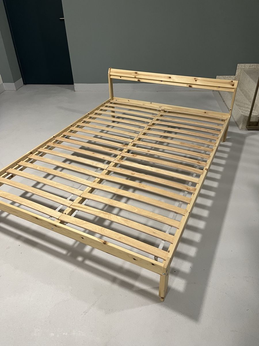 Betten: 140cm Bett – Gebraucht aus Biel/Bienne von floralyys 3