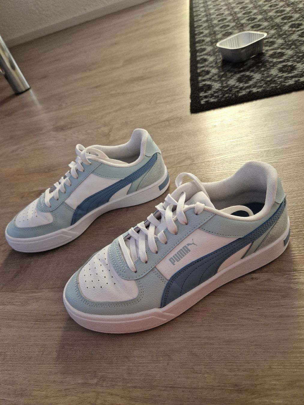 Puma Scarpe da donna: Puma Sneaker Court Point, hellblau/weiss, Gr. 41 – Nuovo (secondo la descrizione) da Uster venduto da lar_9h7q 2