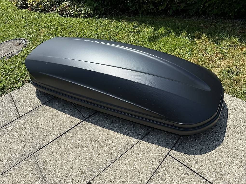 Thule Box da tetto: Thule Peugeot Dachbox mit Lastenträger – Usato da St. Gallen venduto da Miniwomn 1