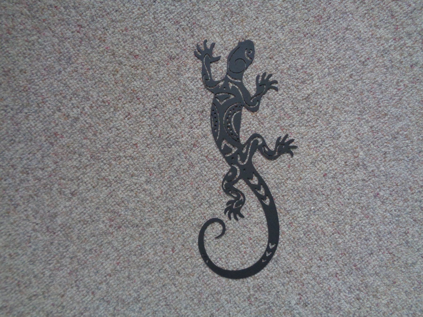 Figuren: Gecko schwarz Acryl (29.5 cm) – Neu und originalverpackt aus Langenbruck von Gumsi 3