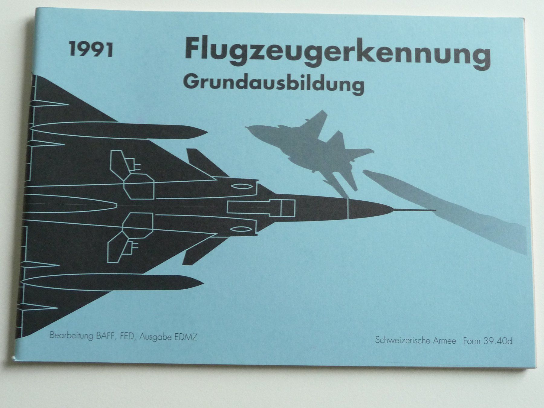 Bücher: Reglement Flugzeugerkennung Schweizer Armee 1991 Grundausb. – Neu (gemäss Beschreibung) aus Winterthur von ricofly