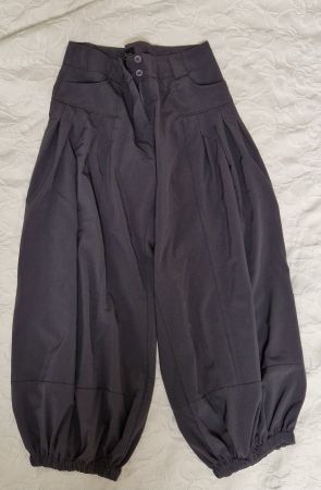 Pantalon court fin