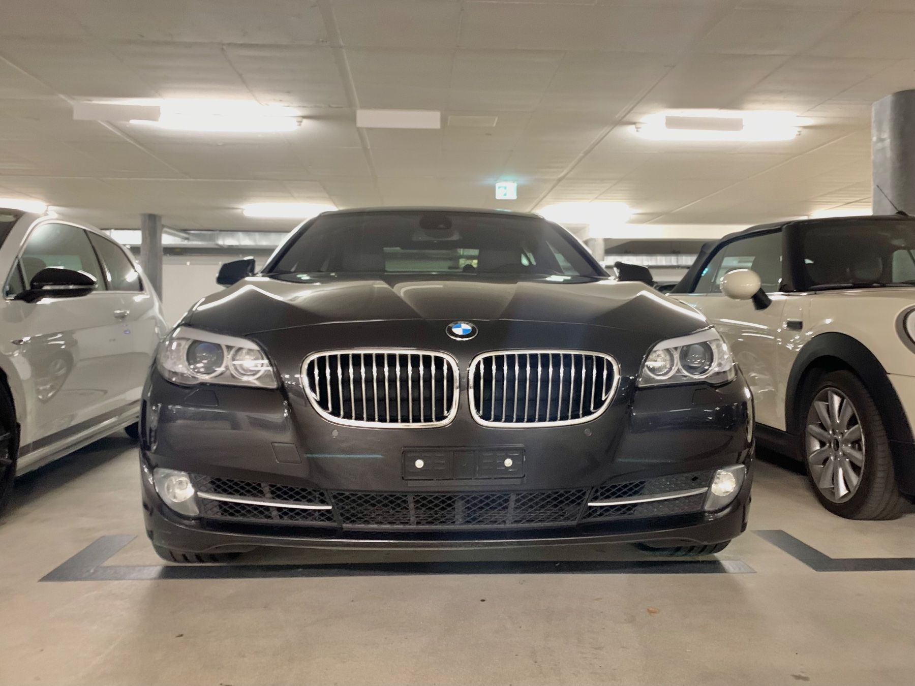 BMW Automobili: BMW F10 535i – Usato da Basel venduto da valokuvaaja 3