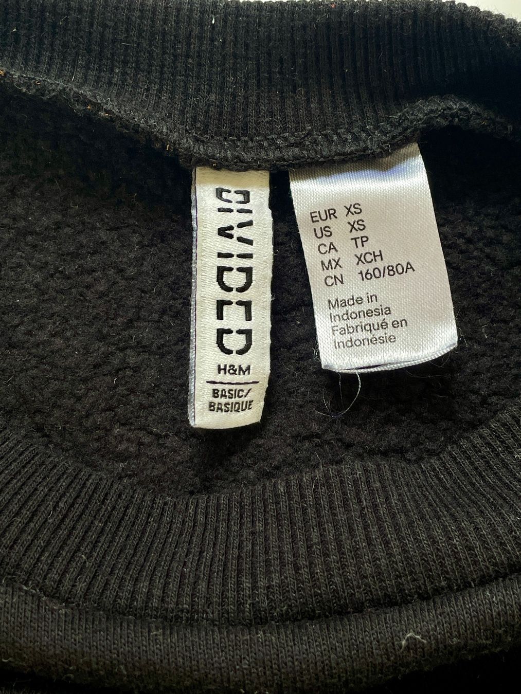 H&M Pullover & Sweatshirts: H&M Schwarzer Pulli, Gr. XS – Gebraucht aus Biel/Bienne von johanna3494 2