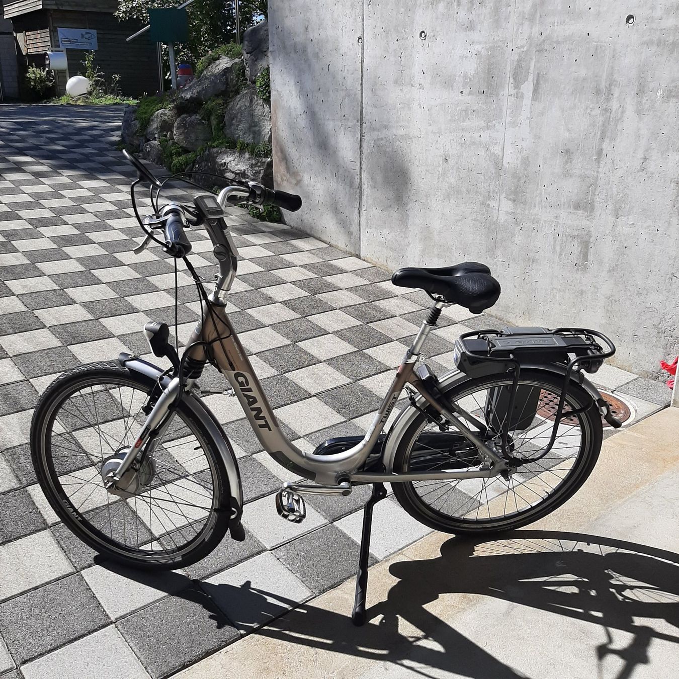 Giant Velos: E-City Bike – Gebraucht aus Bellach von Mechlisser 1