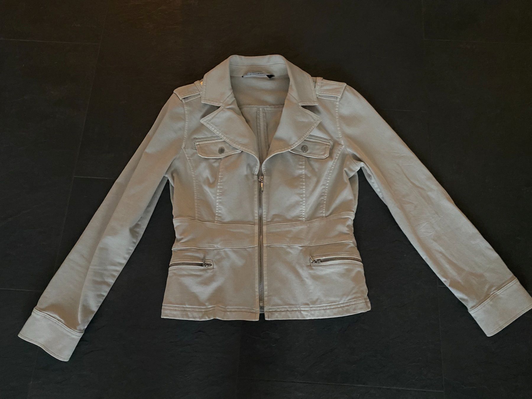 Giacche: Blazer/Jacke beige Gr. 38 – Usato da Bonstetten venduto da VCLS