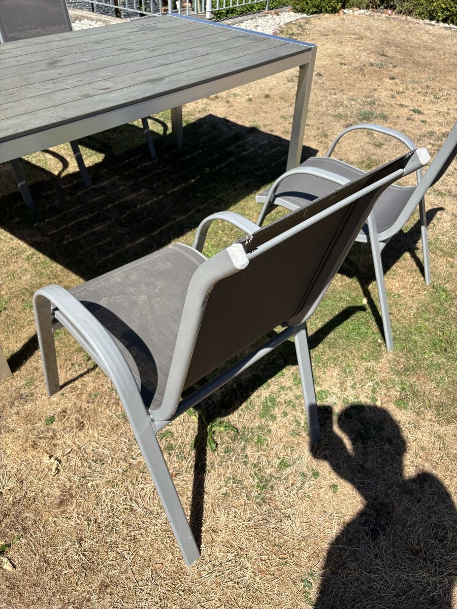 Tische: Gartentisch mit 4 Stühlen  – Gebraucht aus Lengnau AG von Chefe43 5