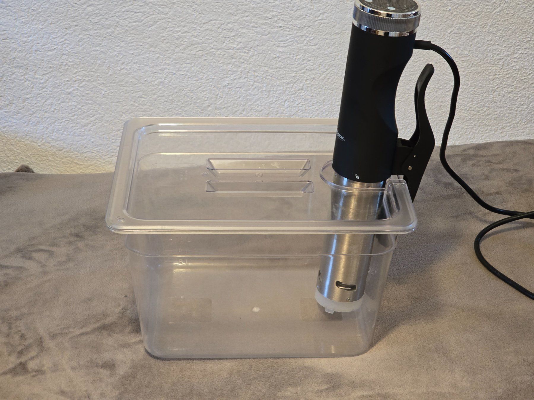 Küchengeräte: Sous Vide Stick Proficook mit Behälter – Gebraucht aus Spiez von doe92