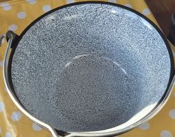 Gulasch/Fondue Kessel aus Email. 6L