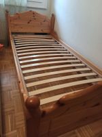 Lit simple en bois massif avec sommier réglable et matelas 