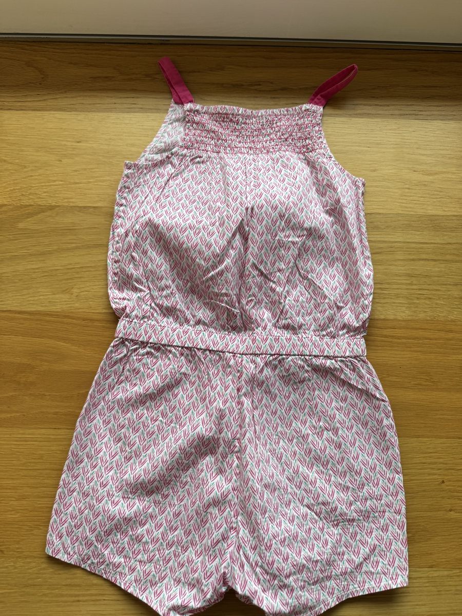 Tute: Kurzer Overall pinker Aufdruck Grösse 128 – Usato da Birrwil venduto da Annaluna 1