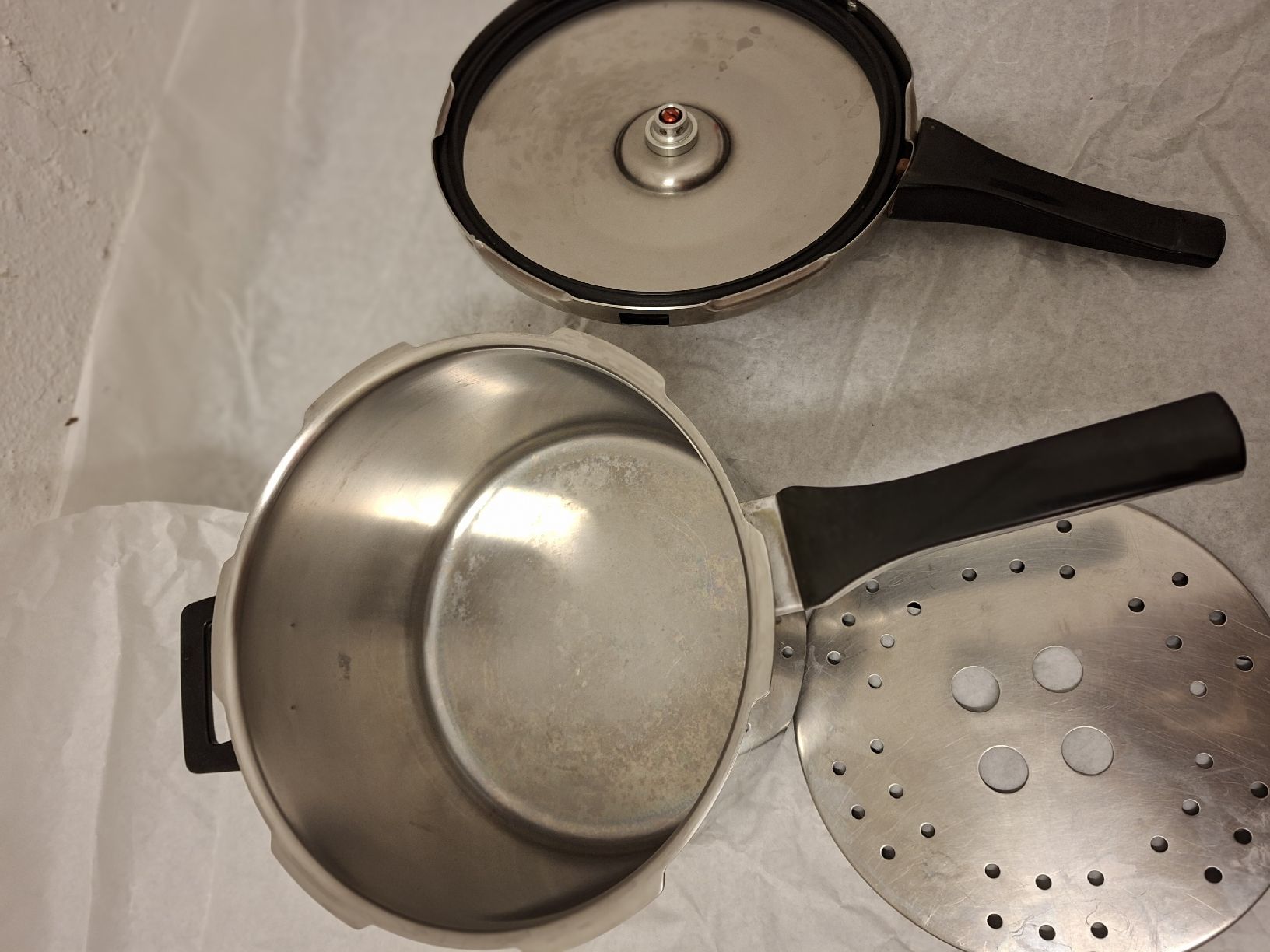 Duromatic Casseroles: DUROMATIC Schnellkochtopf – D'occasion à Olten par Mezopotamya 1