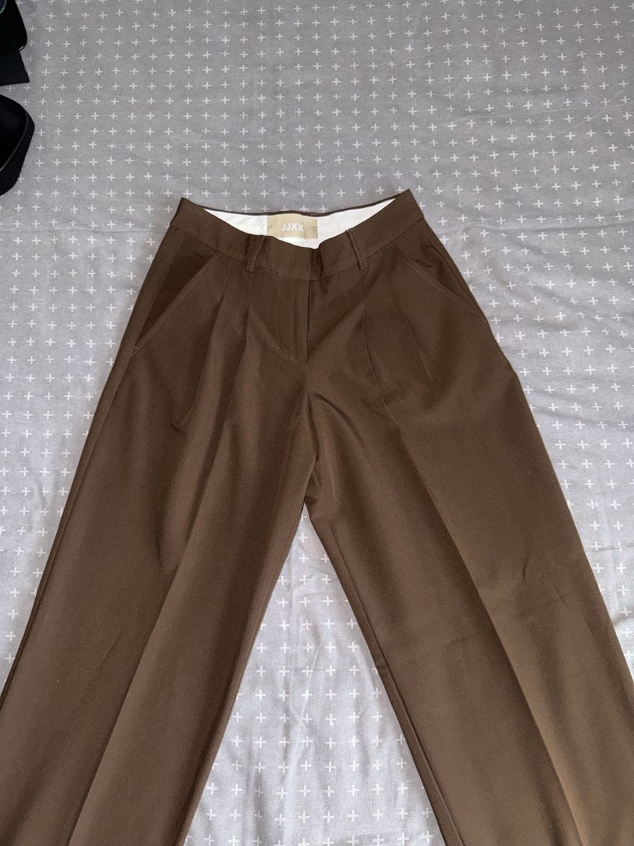 Pantaloni: BRAUNE ANZUGHOSE JJXX – Nuovo (secondo la descrizione) da St. Moritz venduto da ari_9fcv