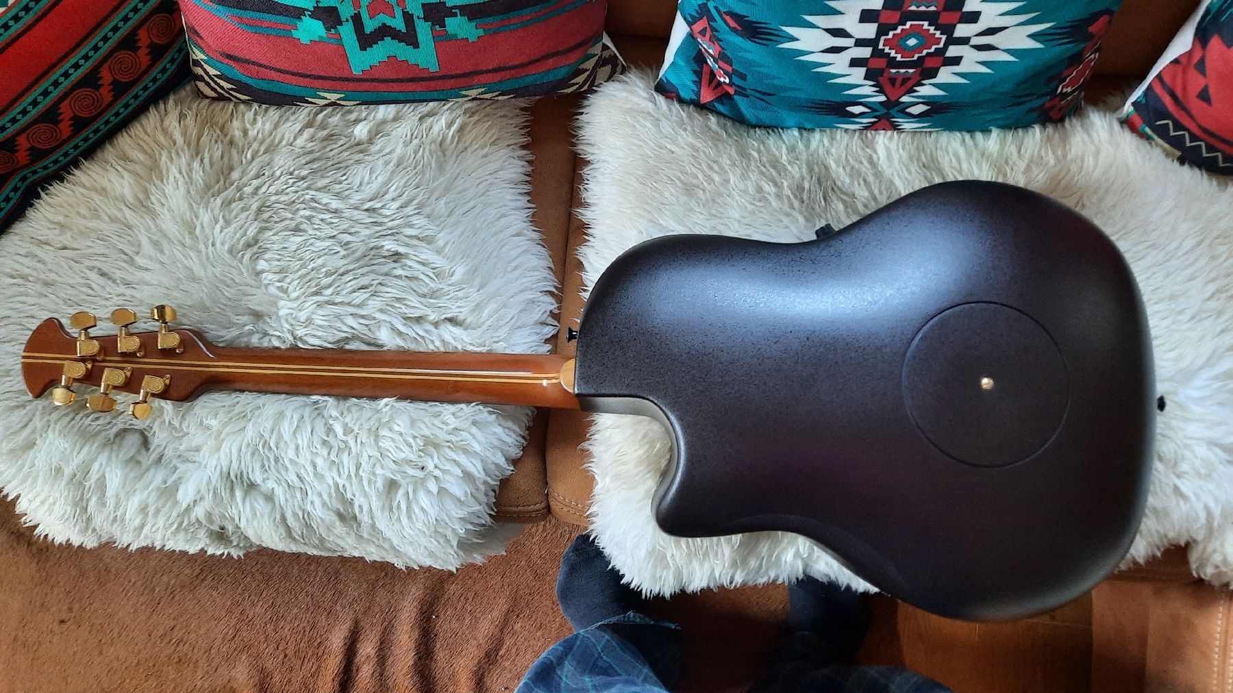 Musikinstrumente: ADAMAS OVATION – Gebraucht aus Mairengo von gippo 3