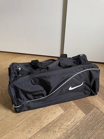 NIKE Sporttasche / Tennis Tasche