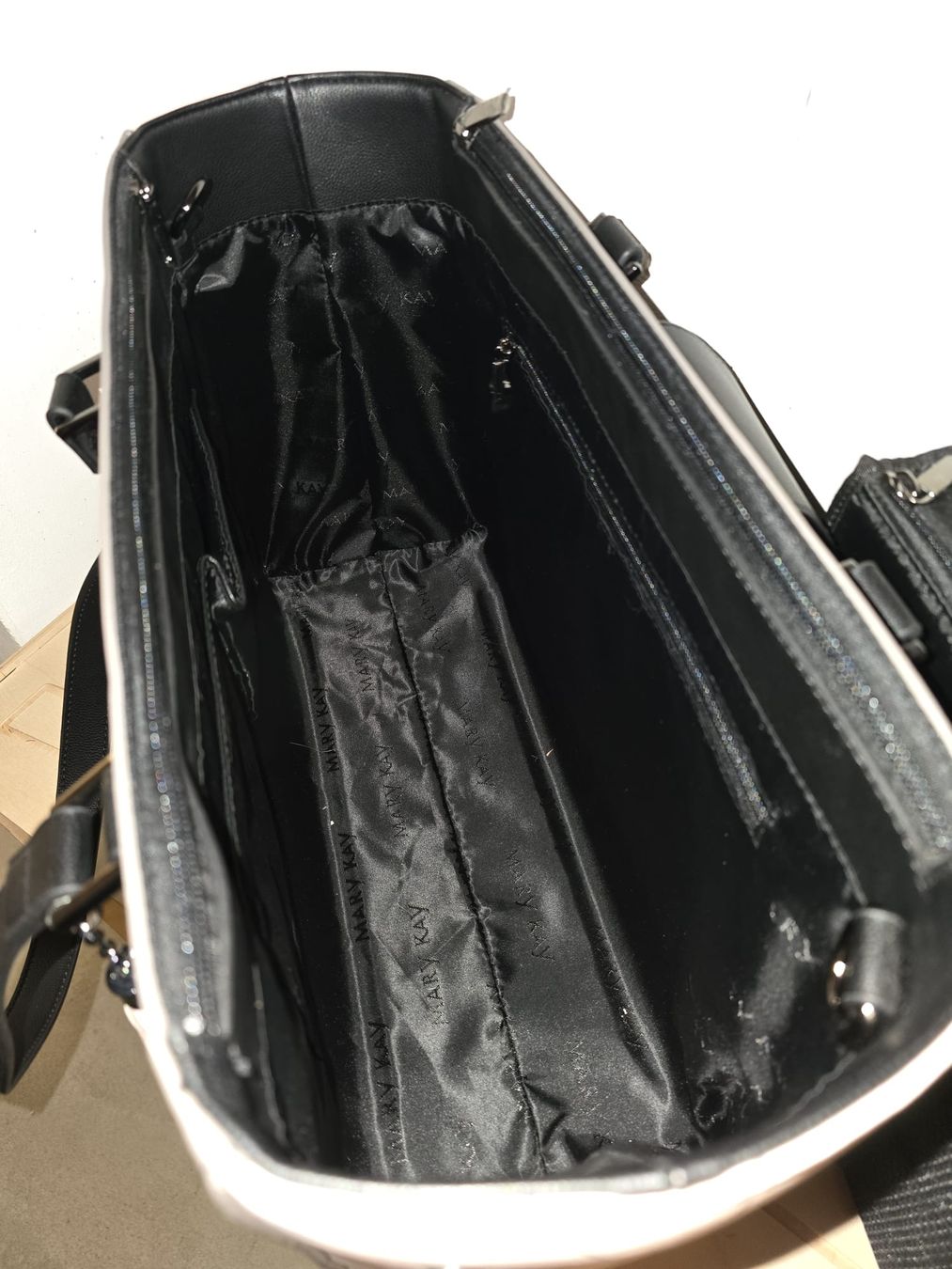 Mary Kay Borse da donna: Mary Kay Handtasche 2-teilig – Nuovo (secondo la descrizione) da Biel/Bienne venduto da Reykonaluna 1