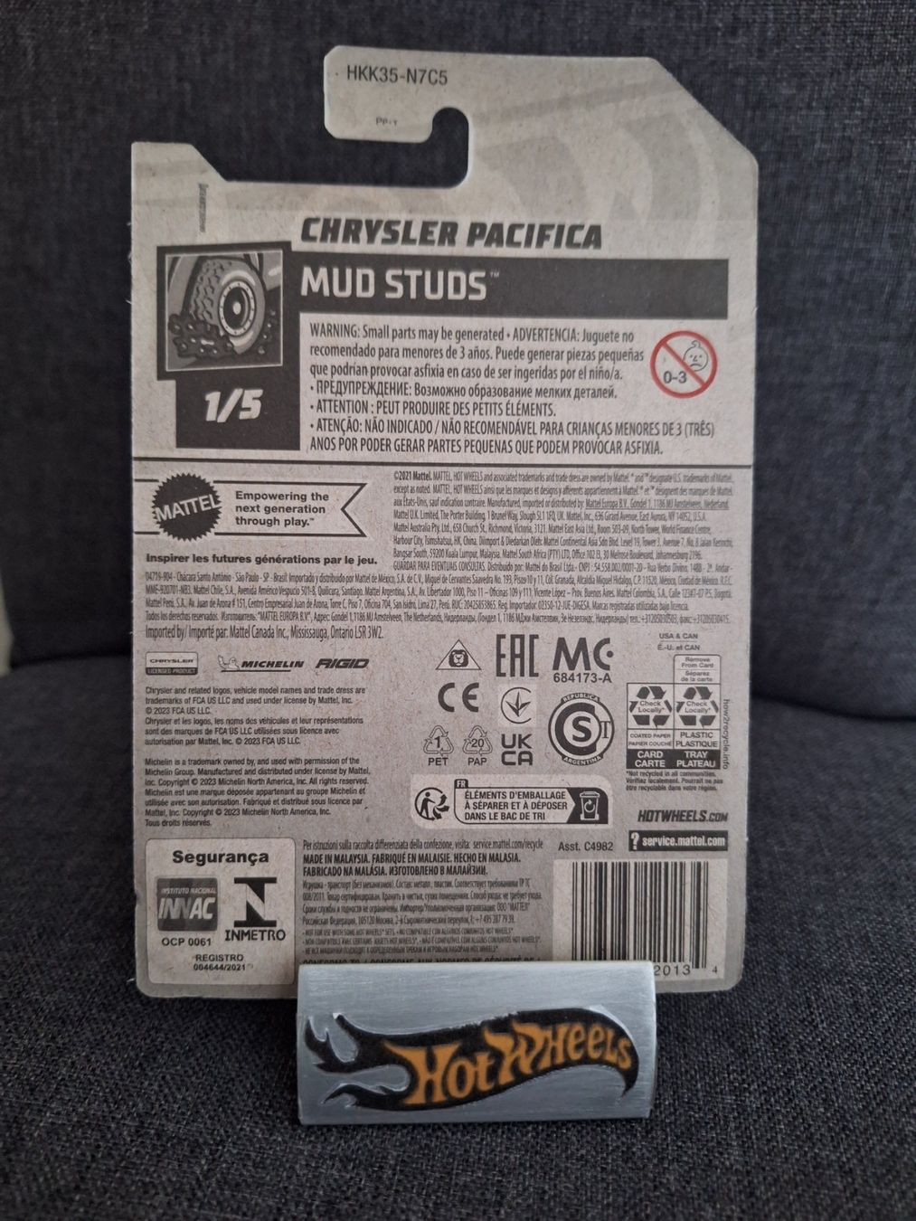 Hot Wheels Modellini d'auto: Hot Wheels Mud Studs 2023 Chrysler Pacifica 1/5 L – Nuovo e nell'imballaggio originale da Adlikon venduto da Mmartin0 1