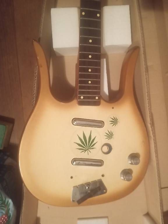 Danelectro Strumenti musicali: Danelectro 58 Longhorn E-bass Reissue 1990 – Usato da Basel venduto da Petergunn 4