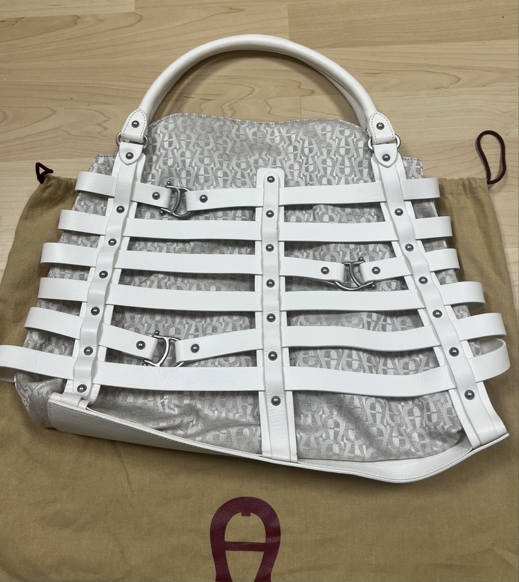 Aigner Borse da donna: Aigner grosse Tasche weiss Leder & Canvas – Usato da Illnau venduto da evelineundamelie 4