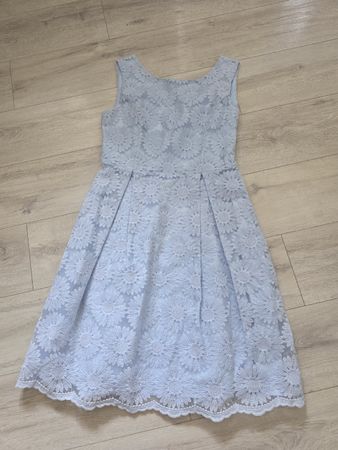 neuwertiges Sommerkleid von Hallhuber Gr. 42 Hellblau Spitze
