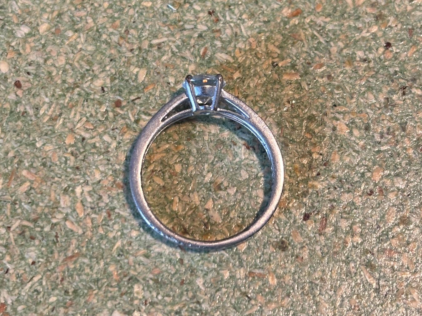 Swarovski Anelli: Swarovski Ring mit 15 Steinen – Usato da Holziken venduto da scedi21