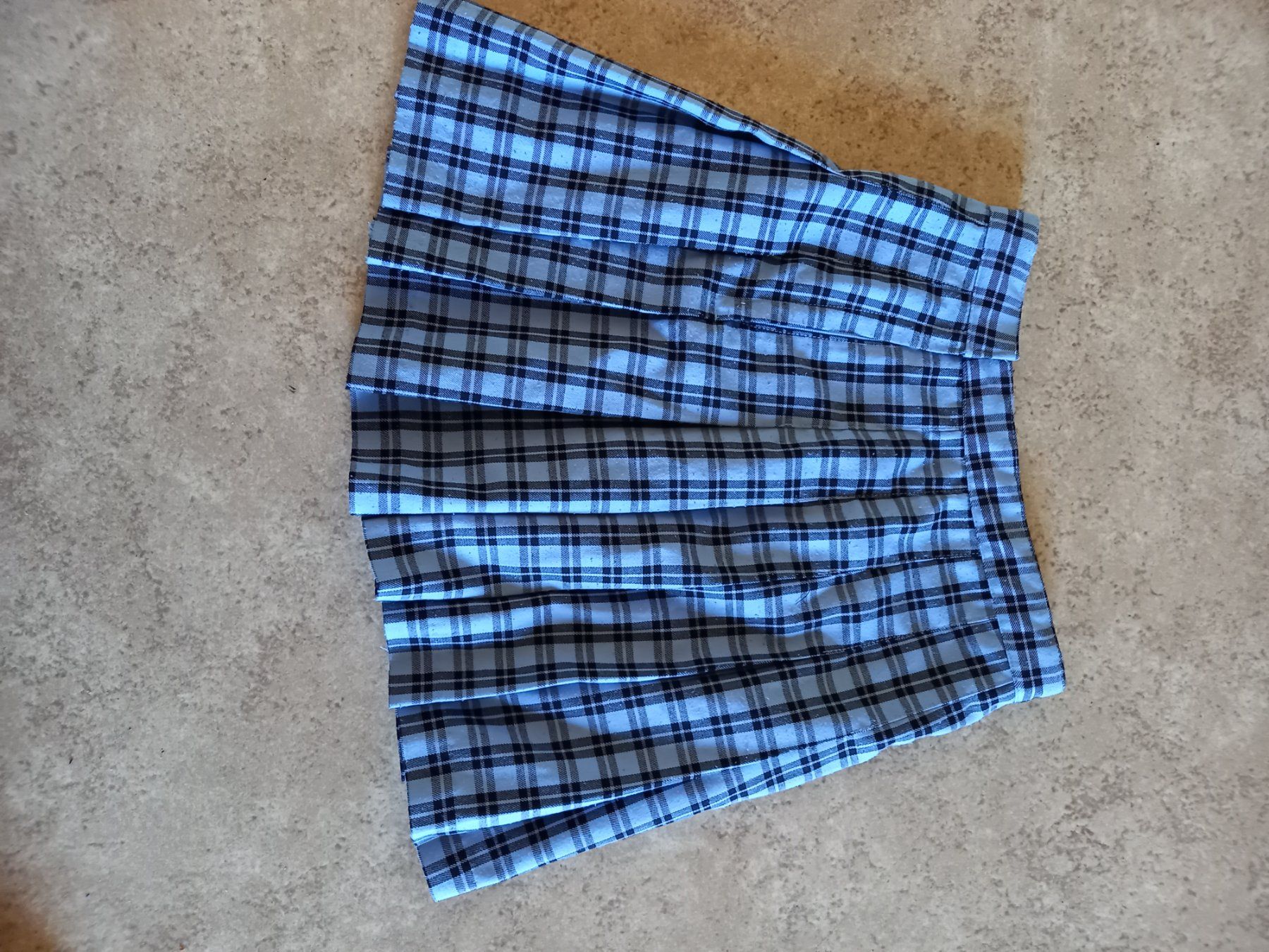 H&M Robes et jupes: Mädchen Rock Kariert Hellblau Gr. 134 – D'occasion à Möhlin par Simba4871 1