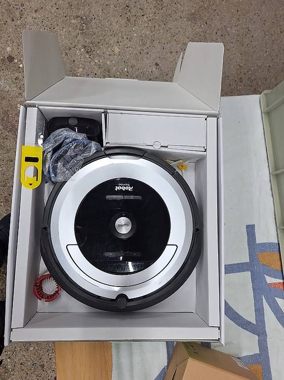 Irobot Aspirateurs & Accessoires: Saugroboter iRobot 680 – D'occasion à Gampelen par skullclamp