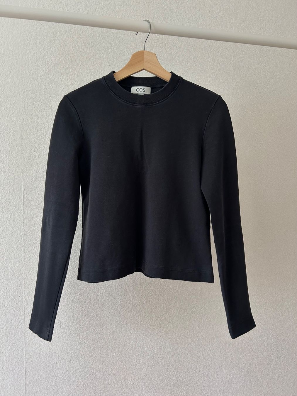 Cos Top: COS long sleeve – Usato da Zürich venduto da _nathalie_