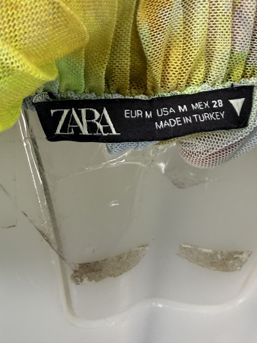 Zara Top: Blumiges Top Zara – Usato da Schlieren venduto da mor_v7yk 2