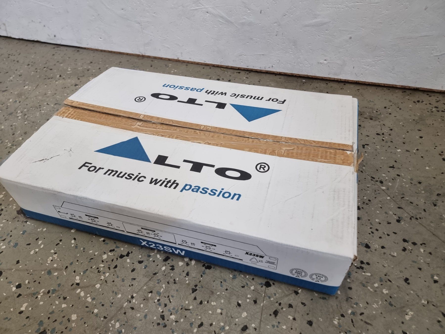 Equalizer: Alto Professional X23SW 2-Way Stereo Crossover – Neu und originalverpackt aus Neuhausen von PBMG 2