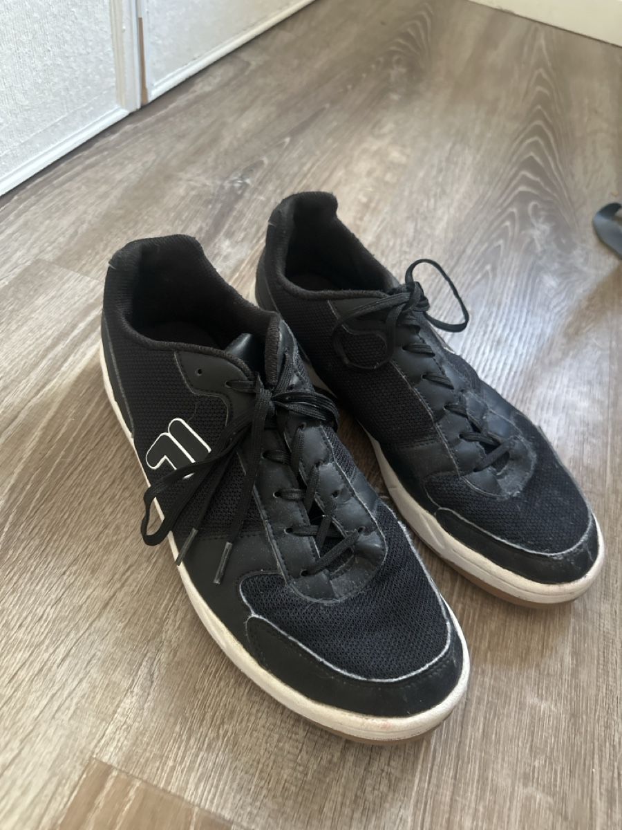 Fila Scarpe da donna: Chaussure de gym taille 44 – Usato da Romont FR venduto da ludoberson
