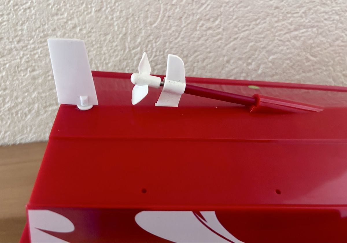 Modellismo RC: Bateau télécommandé Shark Power rouge – Usato da Chêne-Bougeries venduto da Assouille 3