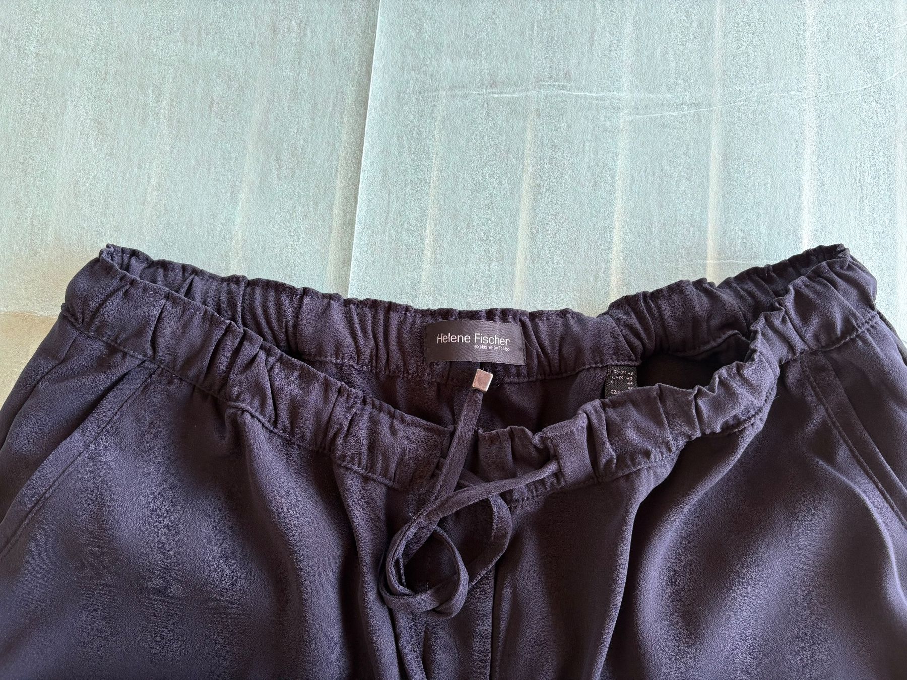 Polyester Hosen: Hose Gr42 100%Polyester Marke Helen Fischer – Neu (gemäss Beschreibung) aus Grenchen von nethy 3