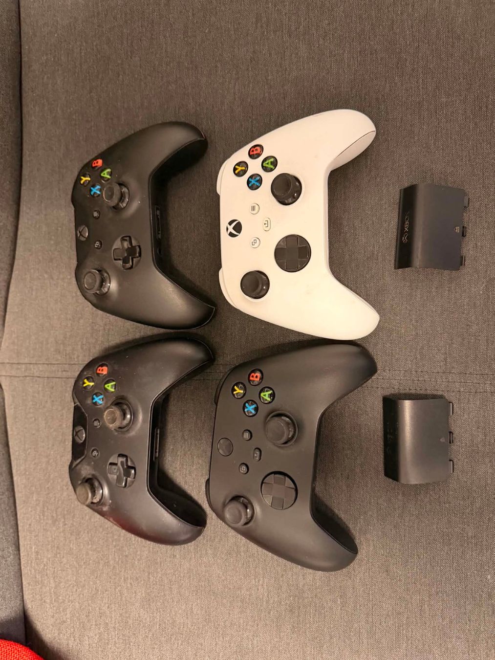 Microsoft Controller: 4x Controller Microsoft Xbox One / Series X not tested – Gebraucht aus Giubiasco von Ticinerd