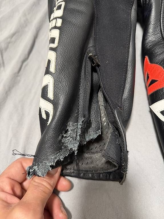 Tute: Tuta dainese – Usato da Giubiasco venduto da ger_z5rk 1