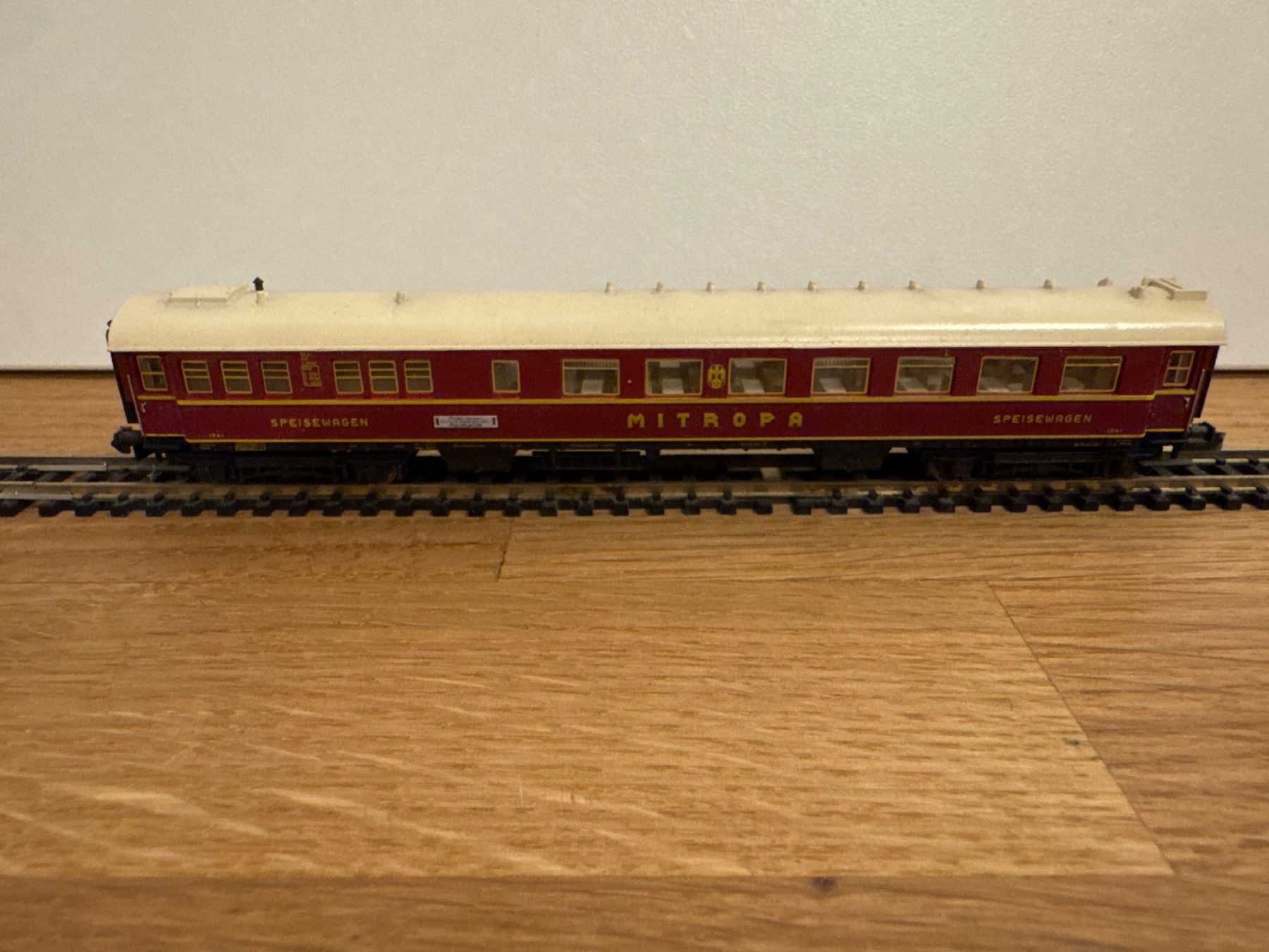 Trix Modellini di ferrovie: Minitrix 3154 Speisewagen "Mitropa" – Nuovo (secondo la descrizione) da Schlierbach venduto da Look8 3
