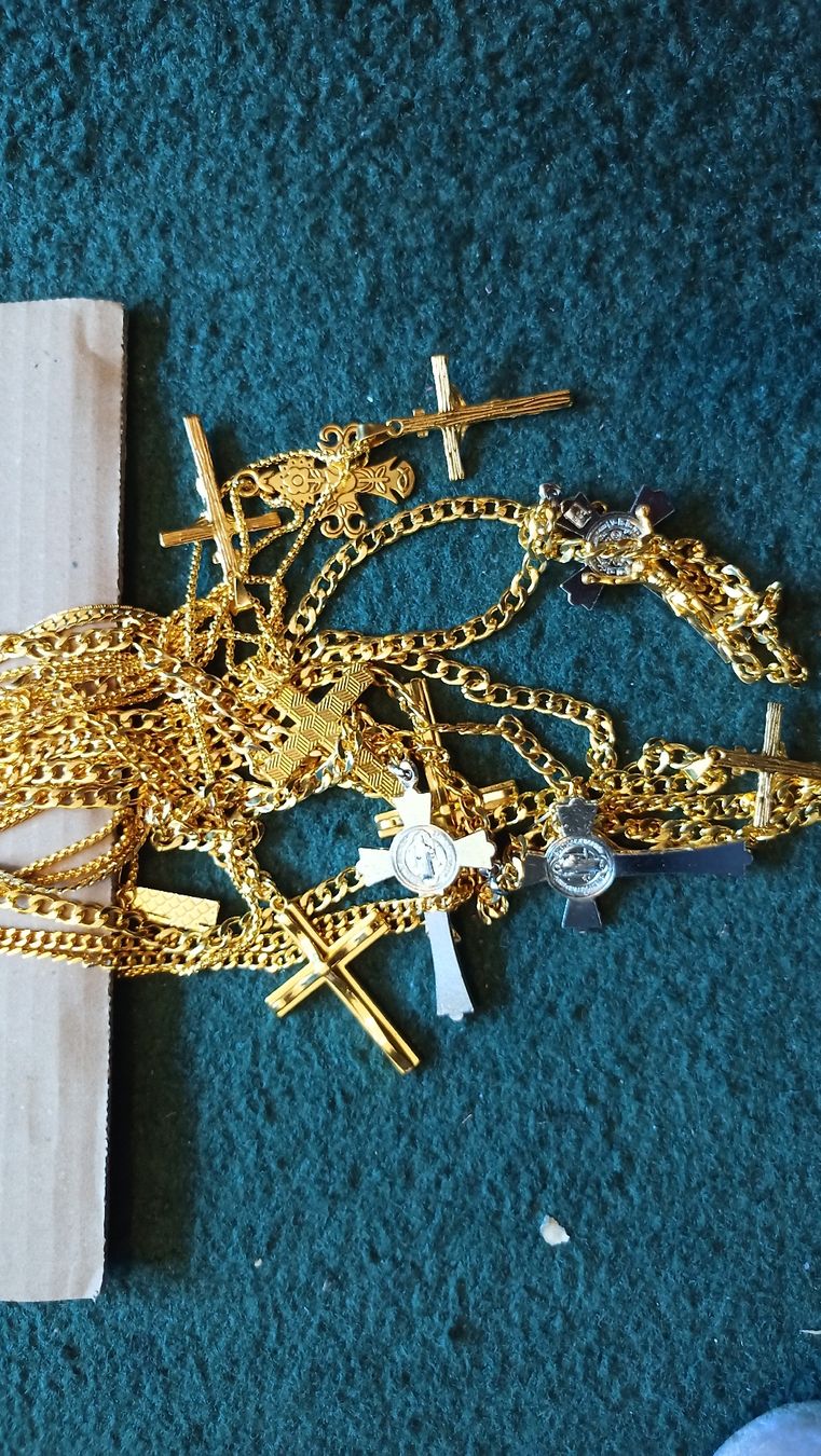 Ciondoli: Schmuck Ketteli mit kreuz – Nuovo (secondo la descrizione) da wila venduto da audi48 3