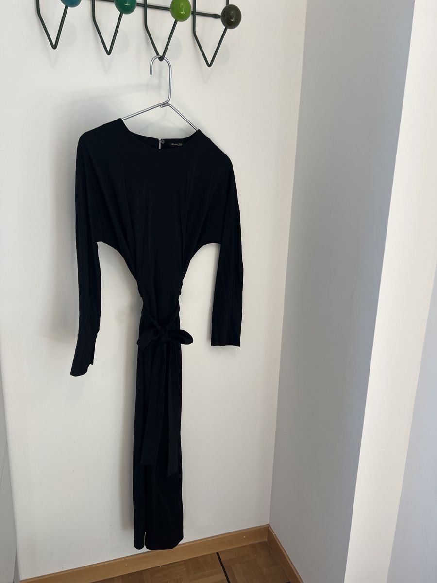 Massimo Dutti Vestiti: Robe noire Massimo Dutti, taille S – Usato da Montreux venduto da ZeAe
