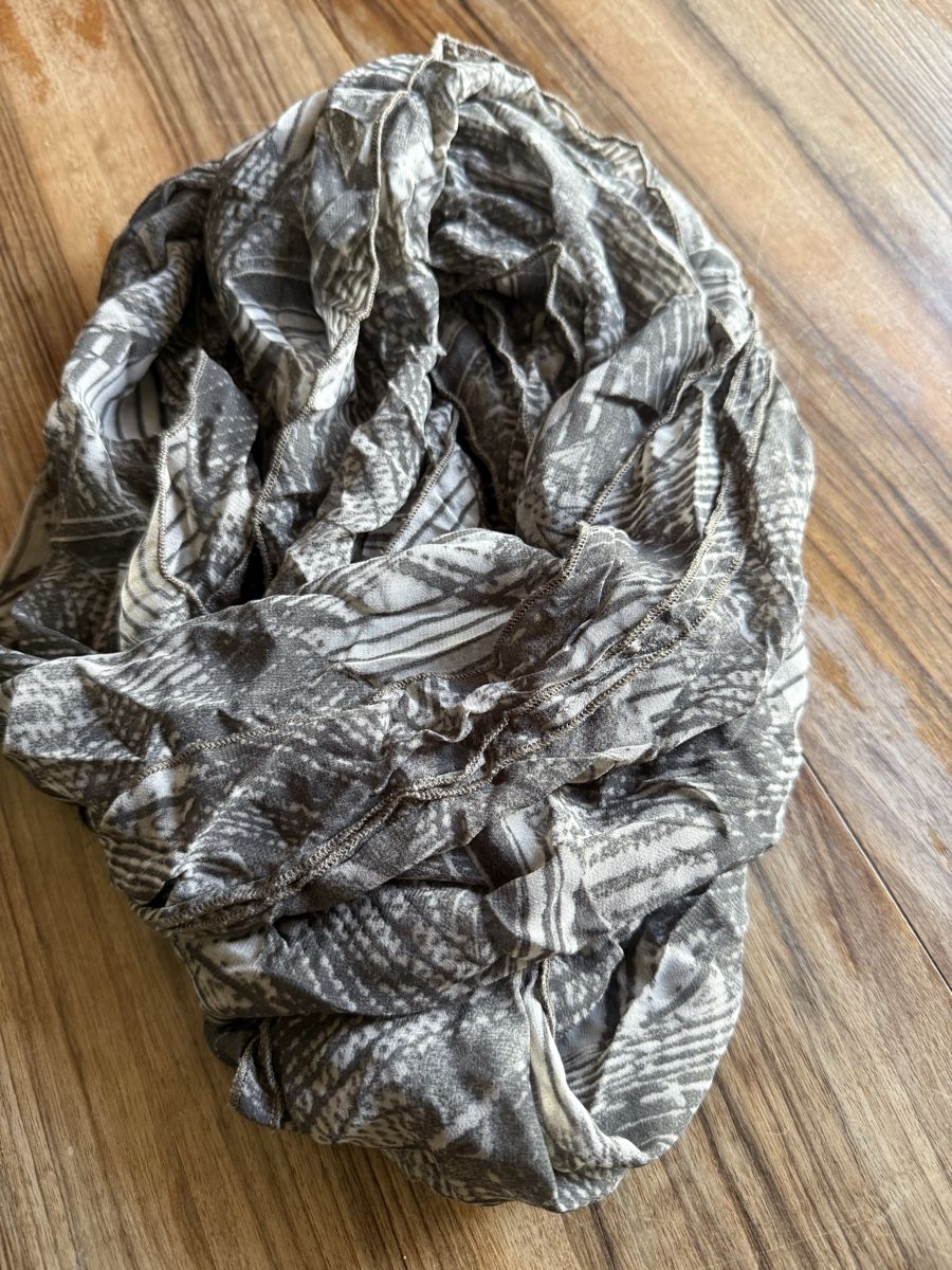 Nile Foulard & Sciarpe: Schlauchschal von Nile – Usato da Zürich venduto da Mothai
