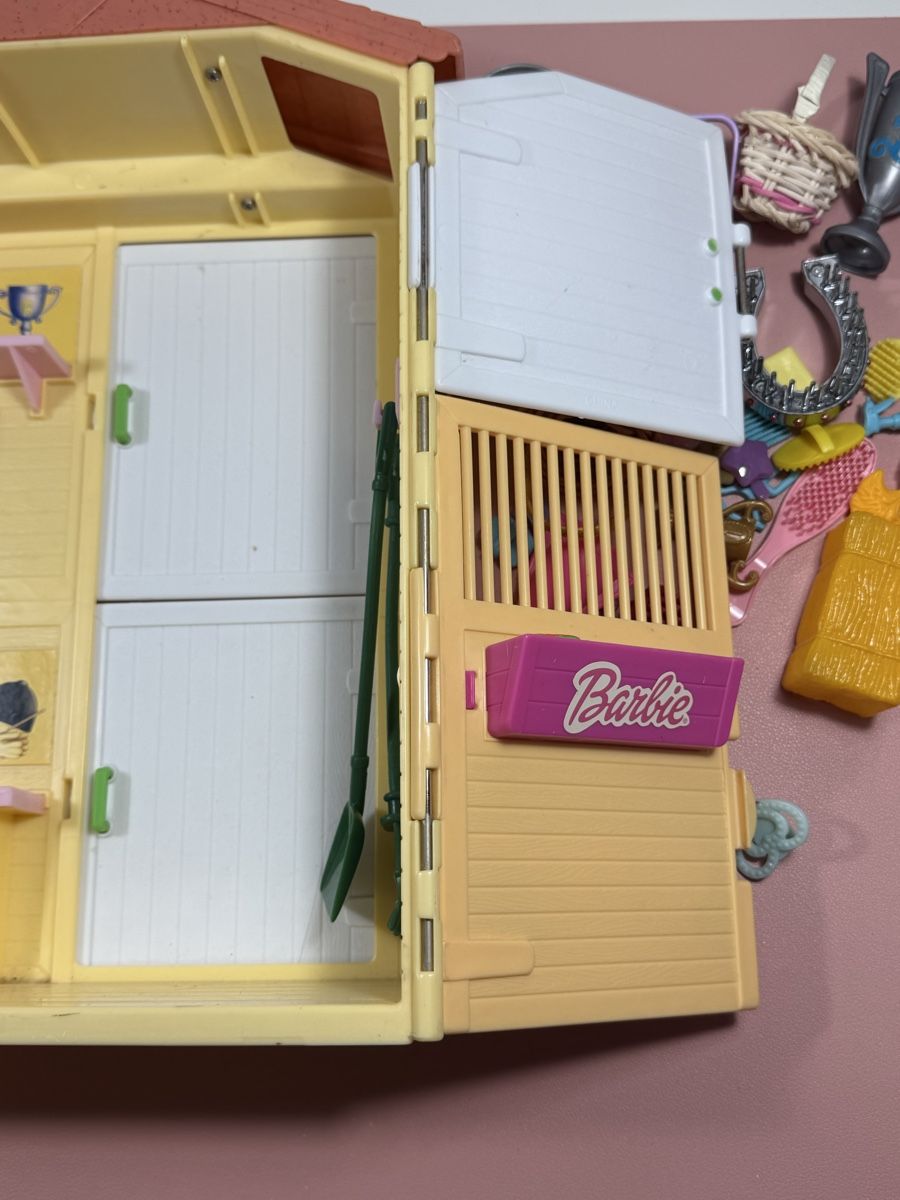 Bambole: BARBIE Doll Horse Stable 2000 - Rare – Usato da Bedano venduto da VBimby 5