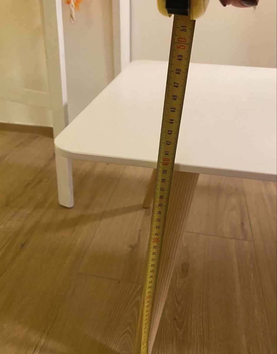 Tavoli: Tisch weiss Holzbeine – Usato da Luzern venduto da Kim037 4