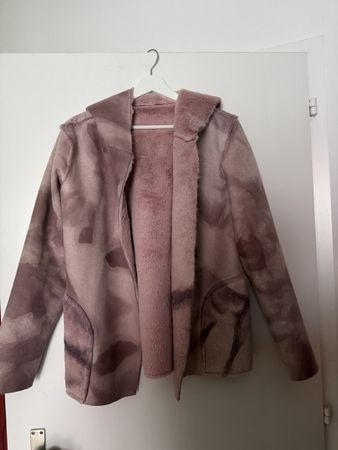 Damen Jacke mit Kapuze Grösse S neuwertig