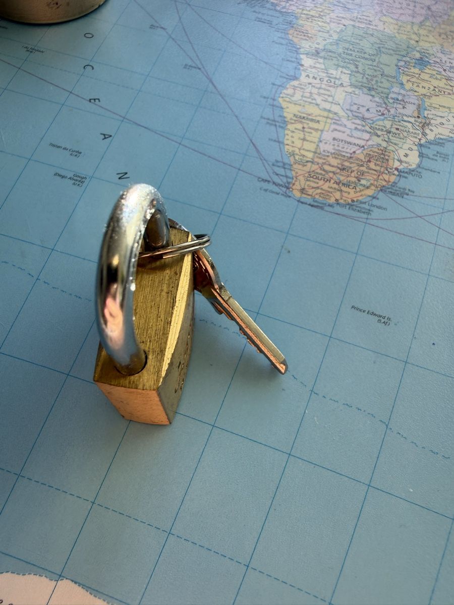 Attrezzatura da arrampicata: NEUWERTIG***KARABINER mi 1 SCHLÜSSEL*** – Usato da Zürich venduto da Ceca52 1