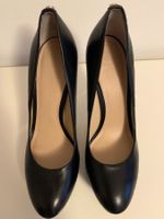 Guess black leather high-heel shoes no