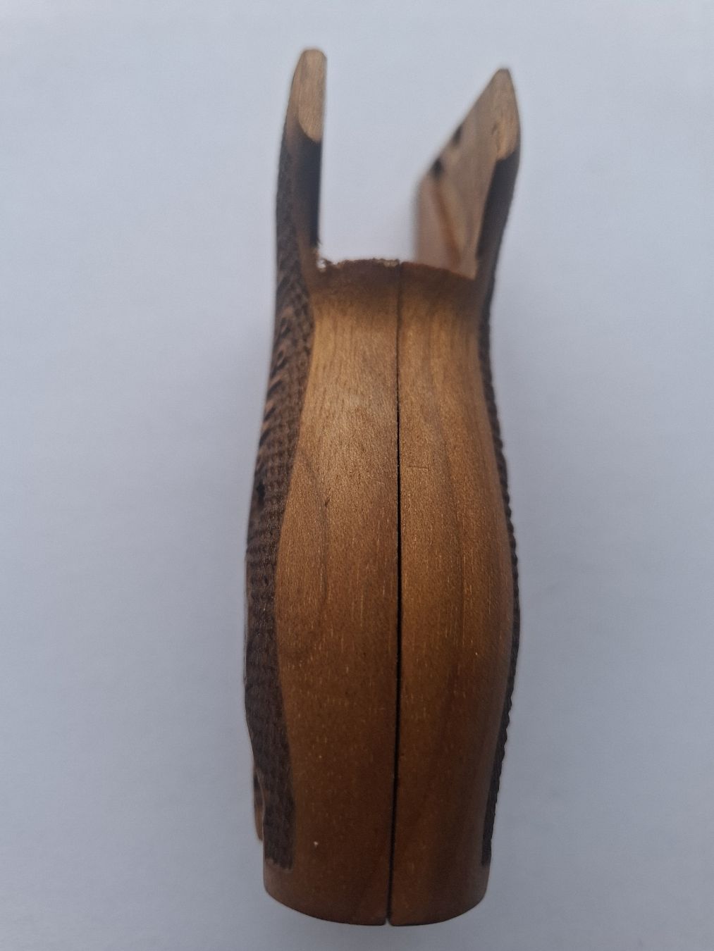 Articoli in legno: Nussbaum Griffschalen für die Sig P210 – Nuovo (secondo la descrizione) da Rothrist venduto da griffe 2