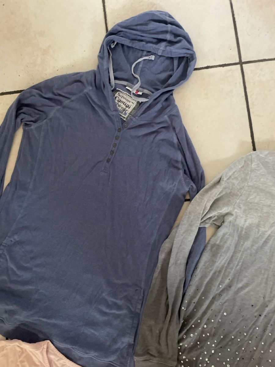 Maglioni & Felpe: 3 Langarmshirts, Gr.42 – Usato da Obergerlafingen venduto da cabo4 2