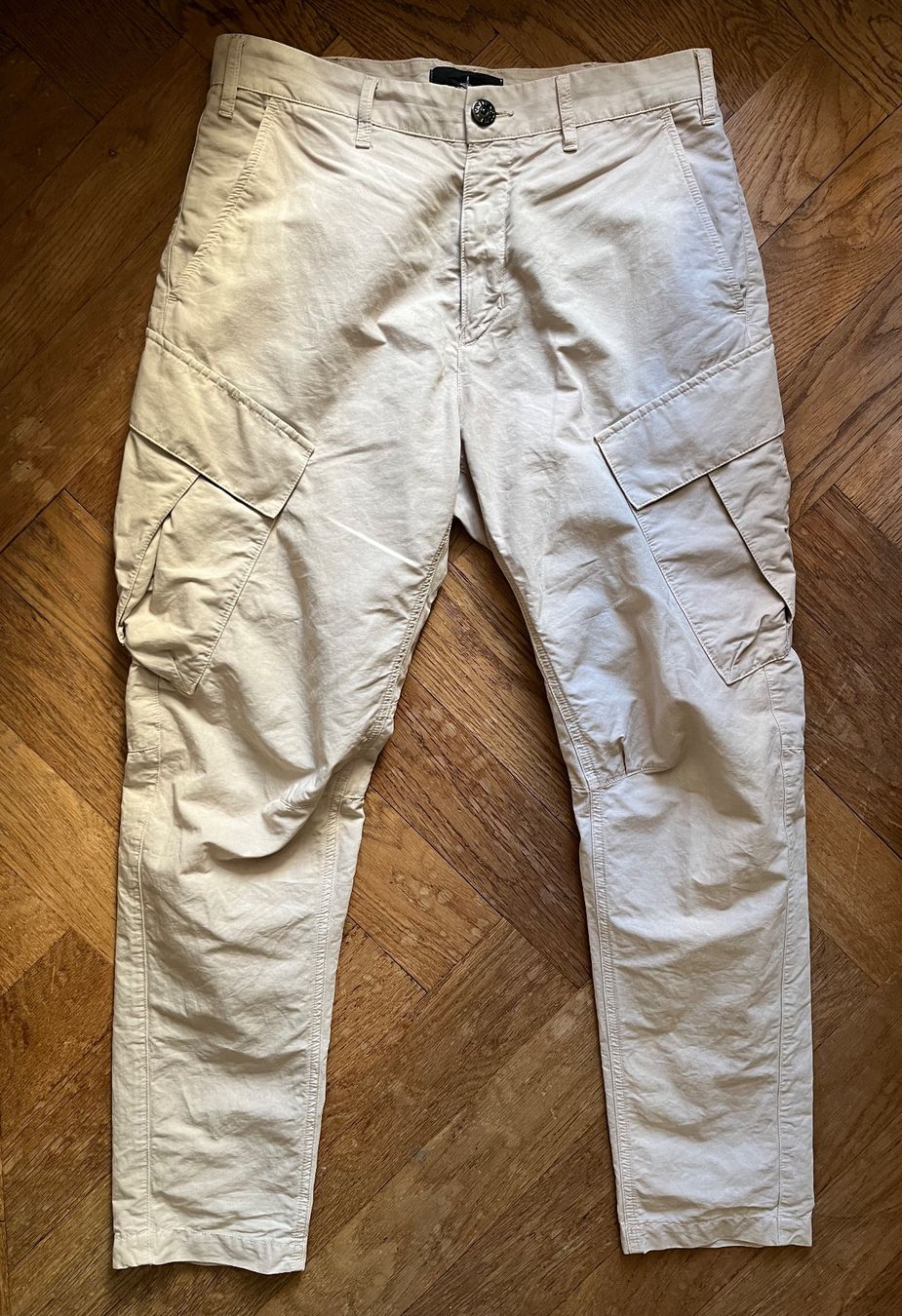 Pantaloni: STONE ISLAND / SHADOW PROJECT pantalon cargo – Usato da LAUSANNE venduto da PUMPERNICKEL3