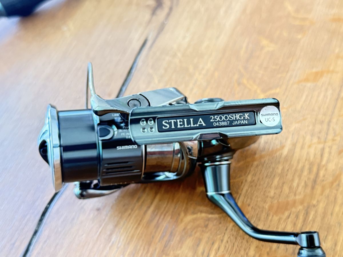 Shimano Rollen & Spulen: Shimano Stella 22 2500SHG-K – Gebraucht aus Bern von Fyah.Surf.CR