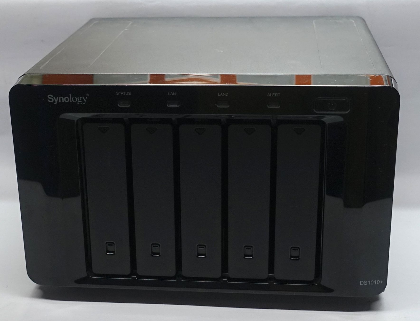 Synology Server: Synology DiskStation DS1010+  - ohne Festplatte – Usato da Holzhäusern ZG venduto da Sky_